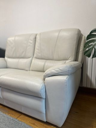 Sofá de piel beige 2 plazas