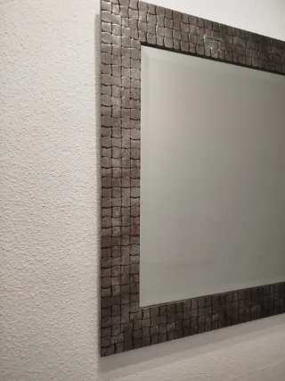 Espejo marco plateado se puede poner horizontal o