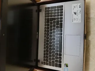 Portátil Asus R510V plata y gris