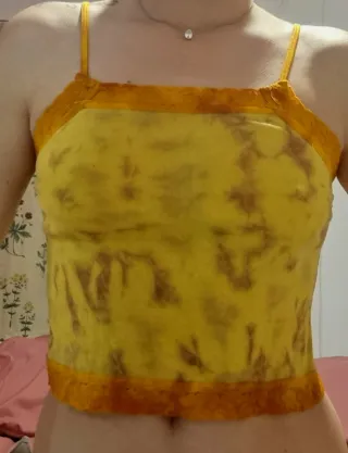 Top de tirantes con encaje y cordones