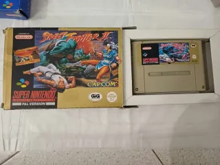 Super Nintendo PAL con giochi e accessori