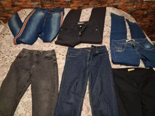 Lote 12 pantalones y 1 falda