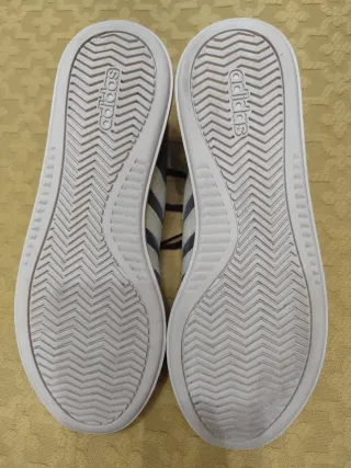 Adidas Barreda Talla 45 1/3