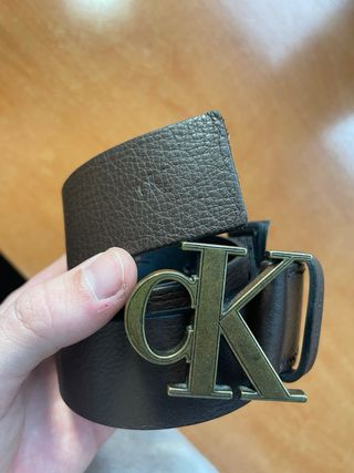 Cinturón Calvin Klein Jeans Hebilla CK Marrón