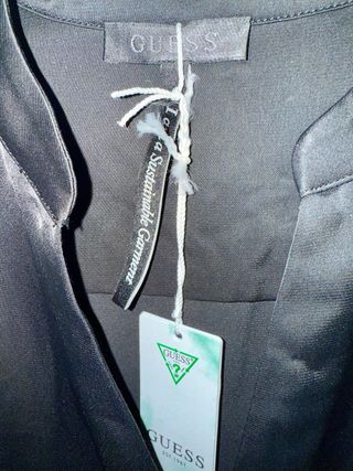 Camicia nera Guess in raso