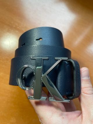 Cinturón Calvin Klein CK Hebilla Plateada