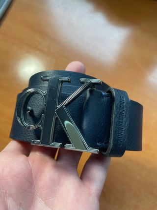 Cinturón Calvin Klein CK Hebilla Plateada