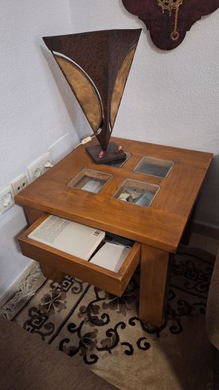 Mesita auxiliar madera con cajón y cristal