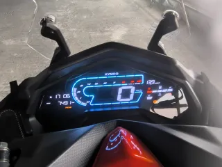 Kymco DTX 360 125cc Maxi Scooter Negra y Naranja