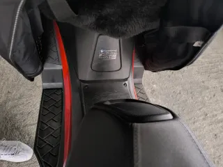 Kymco DTX 360 125cc Maxi Scooter Negra y Naranja