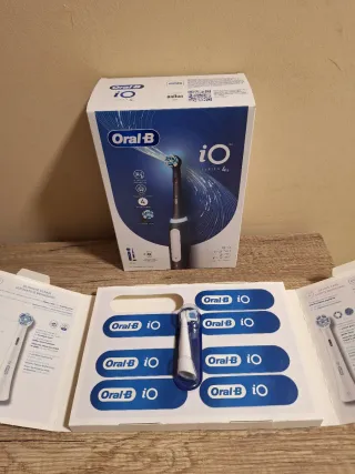 Cepillo Eléctrico Oral-B iO4 + 8 Cabezales