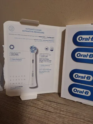Cepillo Eléctrico Oral-B iO4 + 8 Cabezales