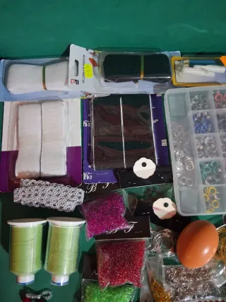 Surtido de mercería y manualidades.Un sólo lote.