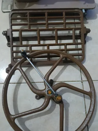 Máquina de coser Singer Beige