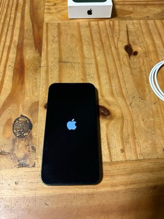 iPhone 13 128GB Verde + Carcasa Apple