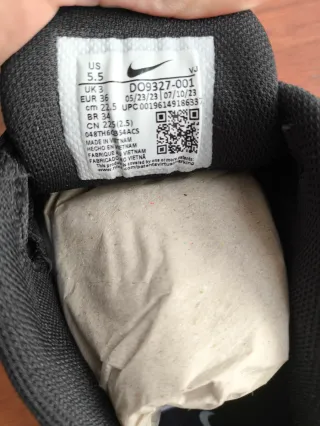 Nike Metcon 8 Talla 36 Negro/Blanco