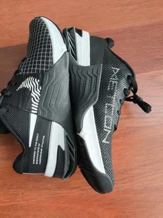 Nike Metcon 8 Talla 36 Negro/Blanco