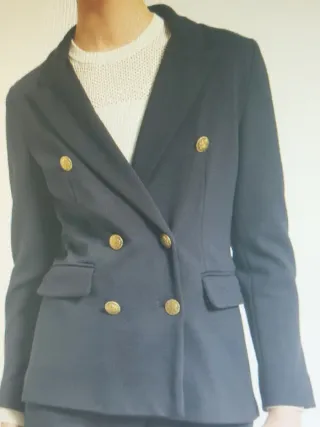 Giacca doppiopetto con bottoni dorati