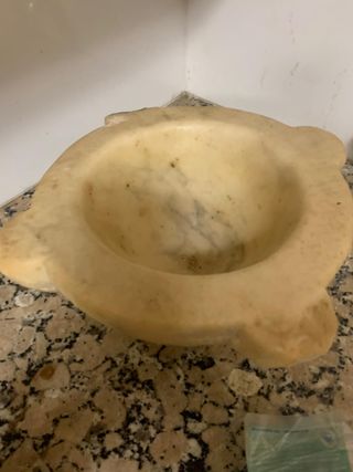 Antiguo mortero de mármol