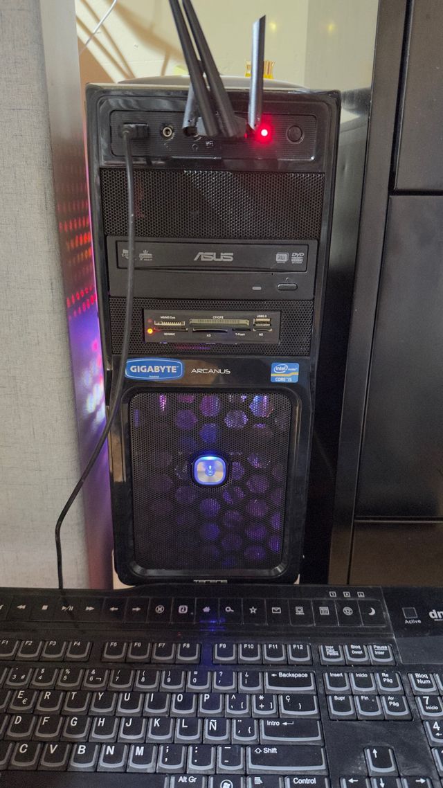Ordenador de sobremesa ASUS 3,80h - 16gb de ram