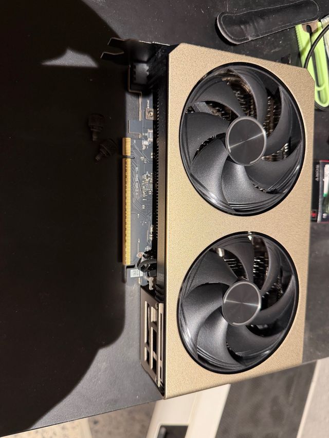 Tarjeta Gráfica MSI RTX 5060Ti 16GB Inspire 2X OC