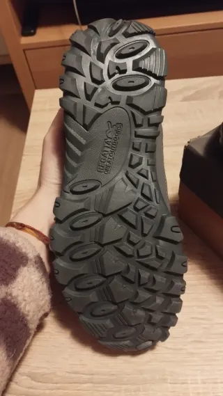 Zapatillas montaña NUEVAS Regatta talla9