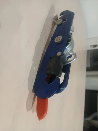 Descensor Petzl Stop