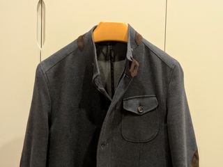 Chaqueta Massimo Dutti azul marino con parches