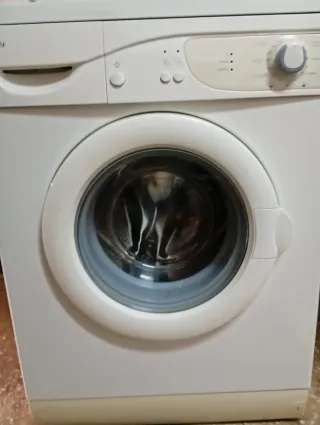 LAVADORA BALAY de 6 kilos y 600 rpm Clase A