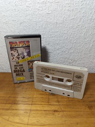 Lo Mejor de los Megamix Volumen 2 - Cassette