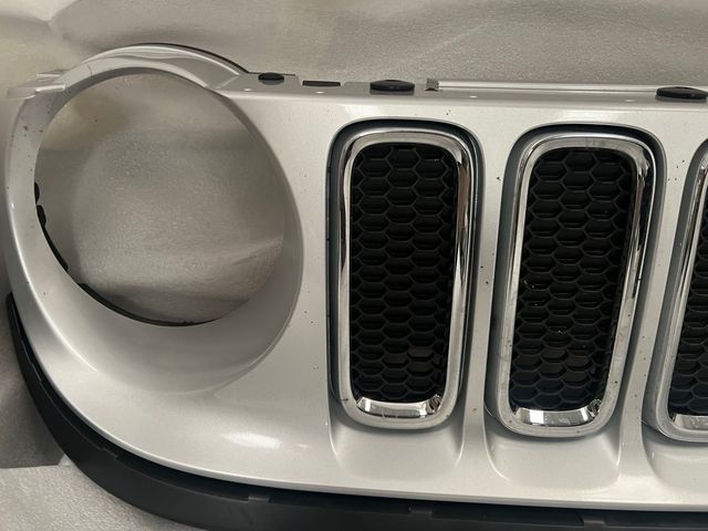 Parrilla Jeep Renegade 2016 Cromada