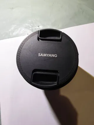 Objetivo Samyang AF 12mm F2 Muy bien estado.