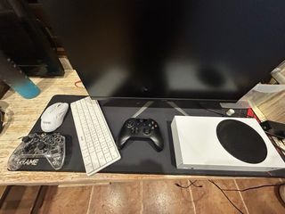 Xbox Series S + Monitor