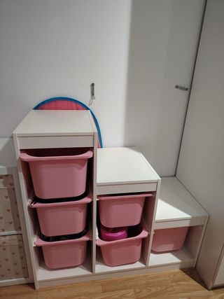 Mobile per bambini Ikea Trofast con scatole