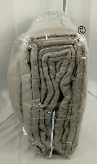 Trapuntino Art. Prestige Grigio Chiaro + 2 Cuscini