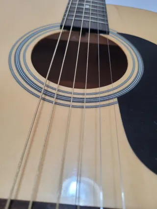 Guitarra Acústica Marrón