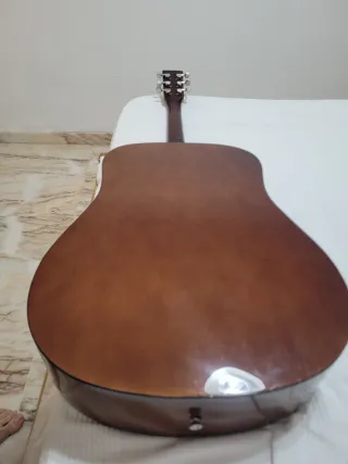 Guitarra Acústica Marrón