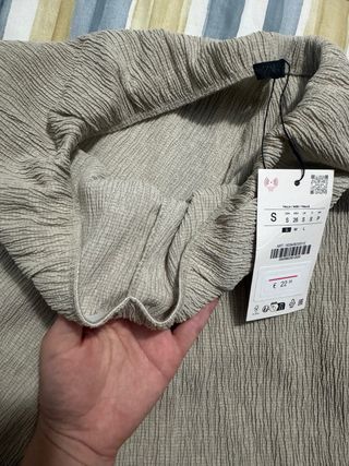 Pantalón fluido Zara beige talla S