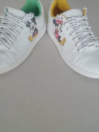 Deportivas Mickey y Minnie Mouse
