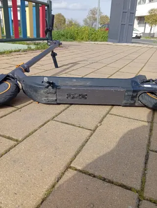 Patinete Xiaomi 5 Pro y Cecotec Bongo M30