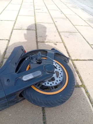 Patinete Xiaomi 5 Pro y Cecotec Bongo M30