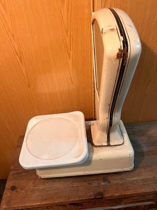 Báscula antigua de tendero