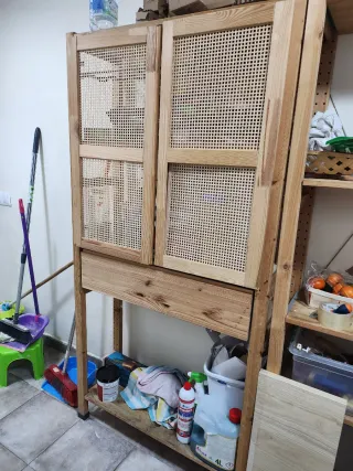 Estantería IVAR madera y ratán  con cajon