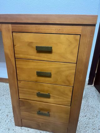 Escritorio de madera maciza color miel