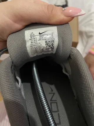 Zapatillas Nike Metcon Gris y Blanco