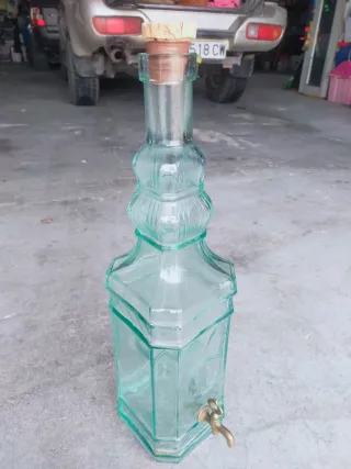 Botella Vintage Cristal con Grifo Años 70