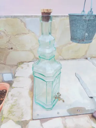 Botella Vintage Cristal con Grifo Años 70