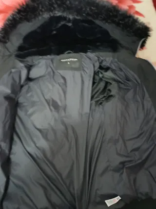 Chaquetón Supply & Demand Negro con Capucha