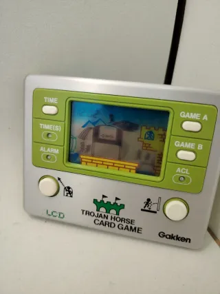 Gakken Trojan Horse LCD Card Game Anni 80