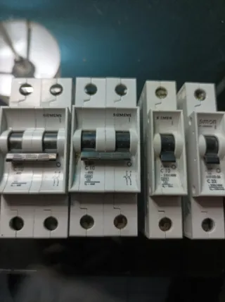 Magnetotermicos Siemens y Simon 10A y 32A